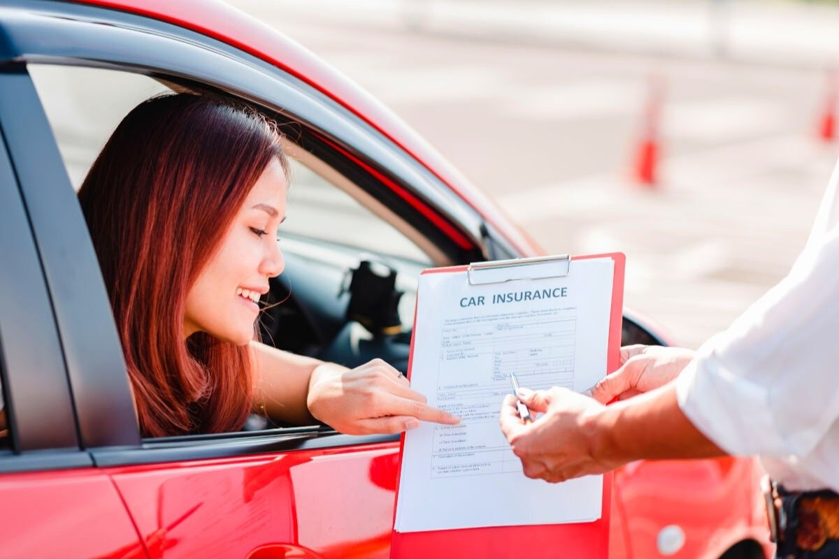 How much is the car insurance market and average?