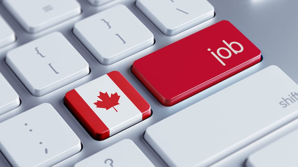 How to get an immigrant open business in Canada?